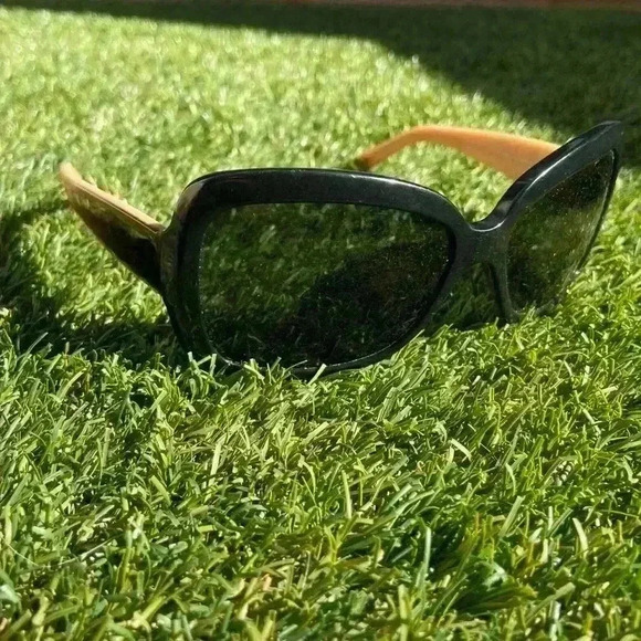 Burberry Large Frame Sunglasses - Picture 1 of 5